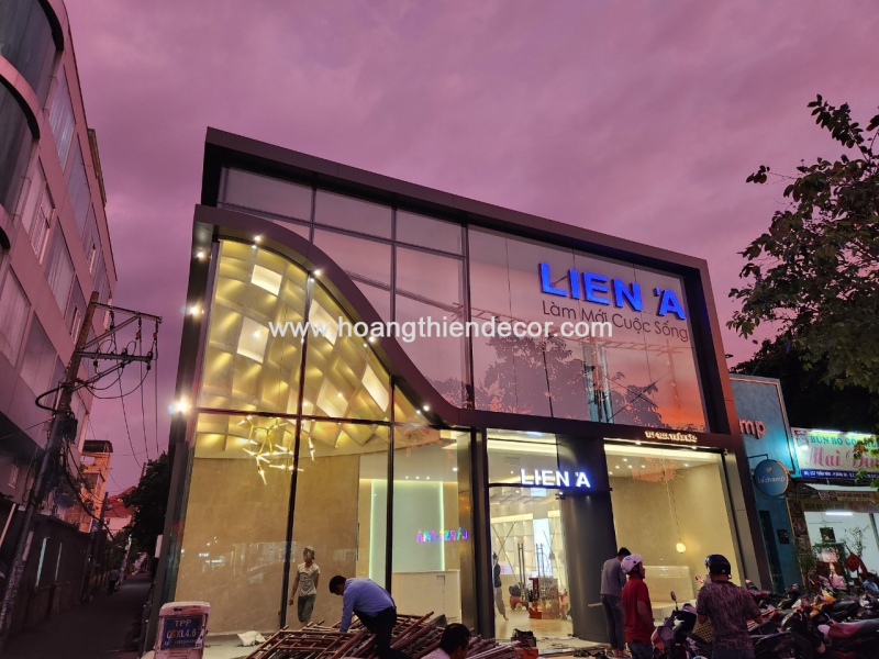 Showroom Liên Á